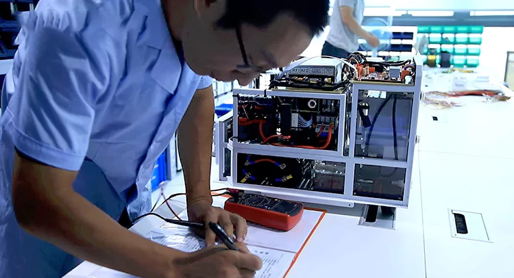 Stelle Laser 19 voltage-and-current-stability-testing.webp